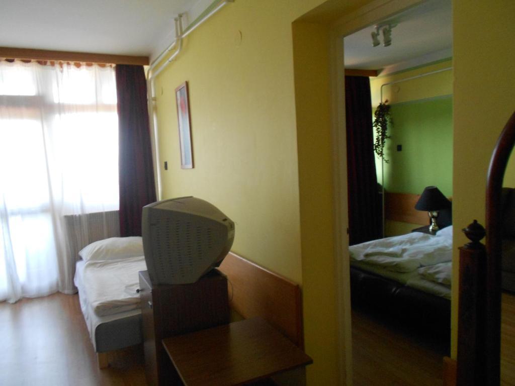 Budai Sport Hotel Boedapest Kamer foto